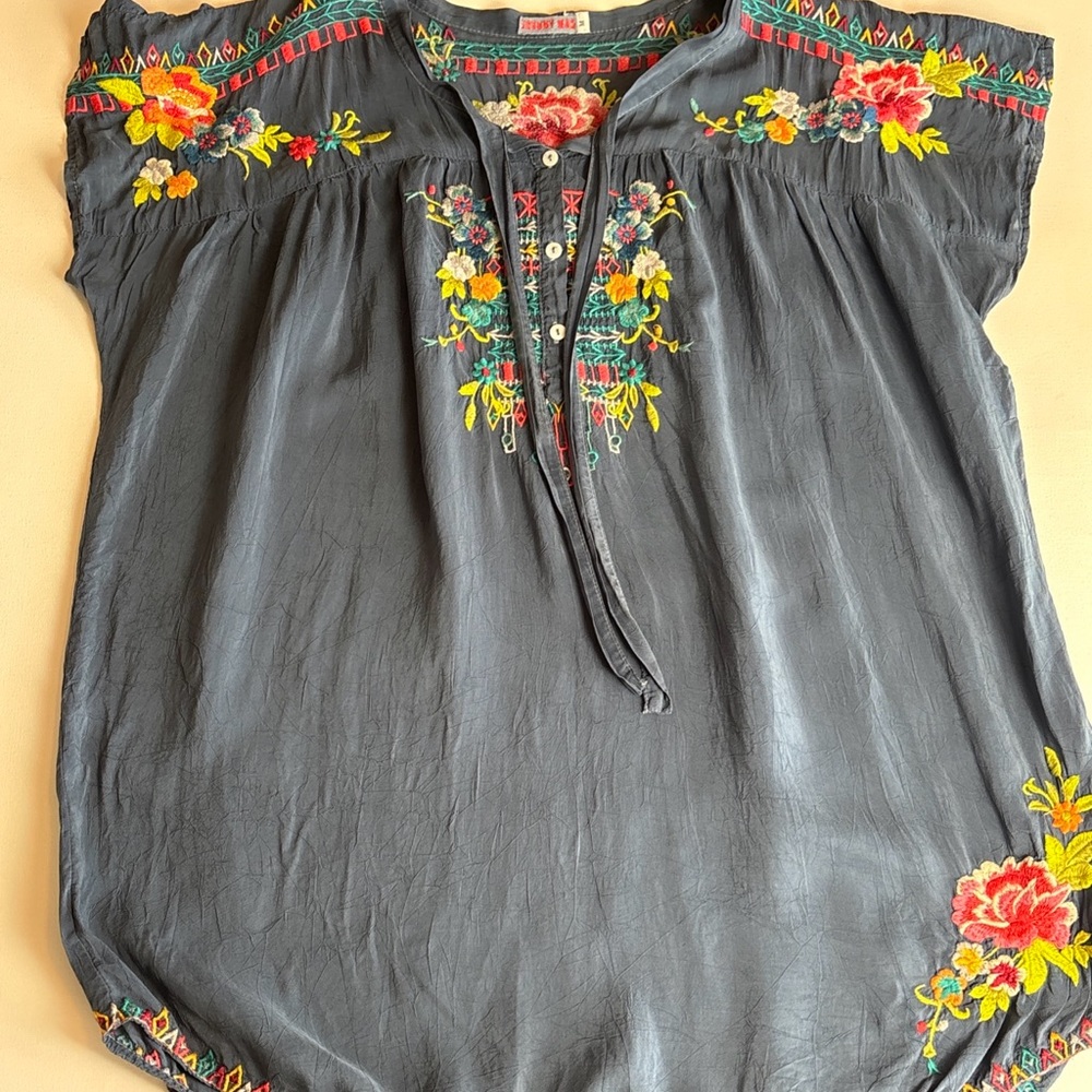 Johnny Was Blouse Womens Medium Blue Floral Tunic Boho Southwestern Artisan FLAW - Picture 4 of 12